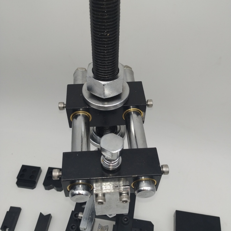 {G1-1 Professional Diesel Common Rail Injector Mounting and Removing Stand}