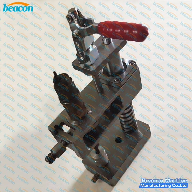 {G2-9 Universal Clamping Fixture for Diesel Injectors on Test Benches}