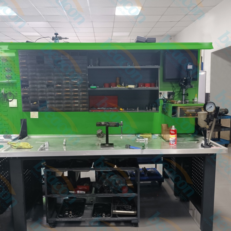 Industrial Maintenance Bench, Heavy Duty Service Workstation, Engine Tool Table